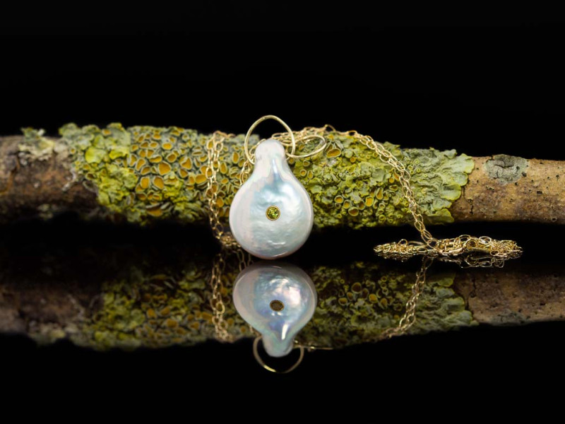 DROP PEARL GORGEOUS PERIDOT | 18ct Gold necklace DROP PEARL GORGEOUS PERIDOT | 18ct Gold necklace