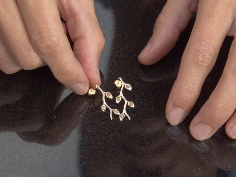 OLIVE LEAVES | Gold earrings with yellow & grey Diamonds OLIVE LEAVES | Gold earrings with yellow & grey Diamonds