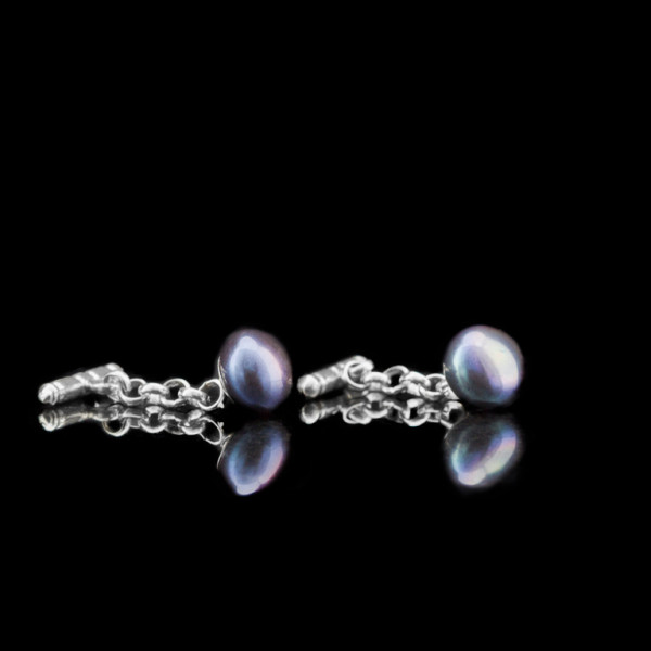 Cufflinks with Peacock Pearls in Silver
