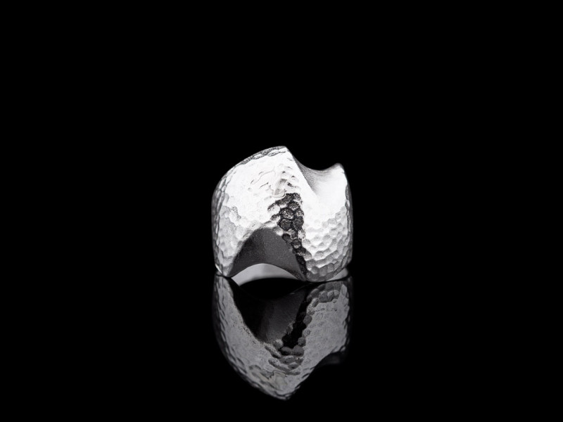 WAVE | Sterling Silver ring with hammered surface WAVE | Sterling Silver ring with hammered surface
