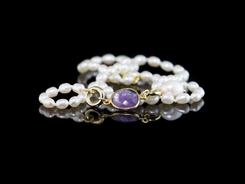 Echte Perlenkette mit facettierem Amethyst und Gold (ausverkauft)