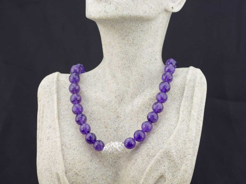 AMETHYSTS & NESTS | Necklace with Sterling Silver sculptures AMETHYSTS & NESTS | Necklace with Sterling Silver sculptures