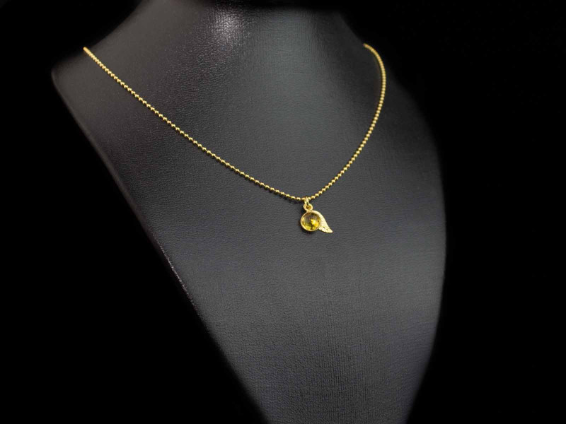 Runder glänzender Citrin auf Goldkette (ausverkauft)