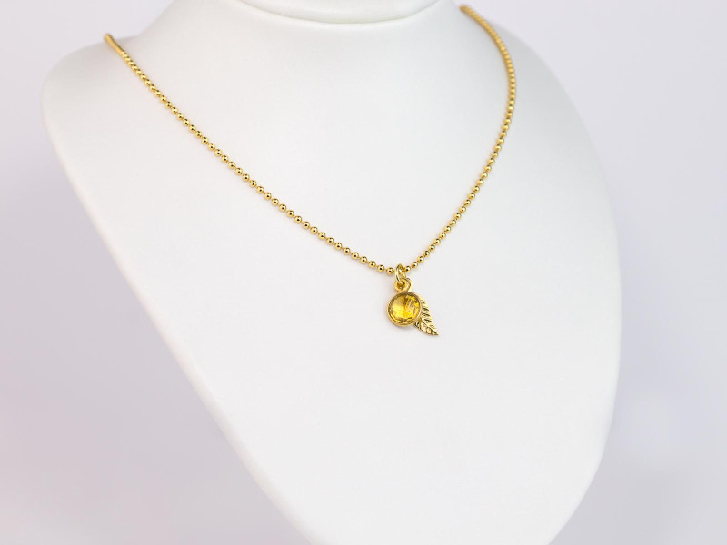 Runder glänzender Citrin auf Goldkette (ausverkauft)