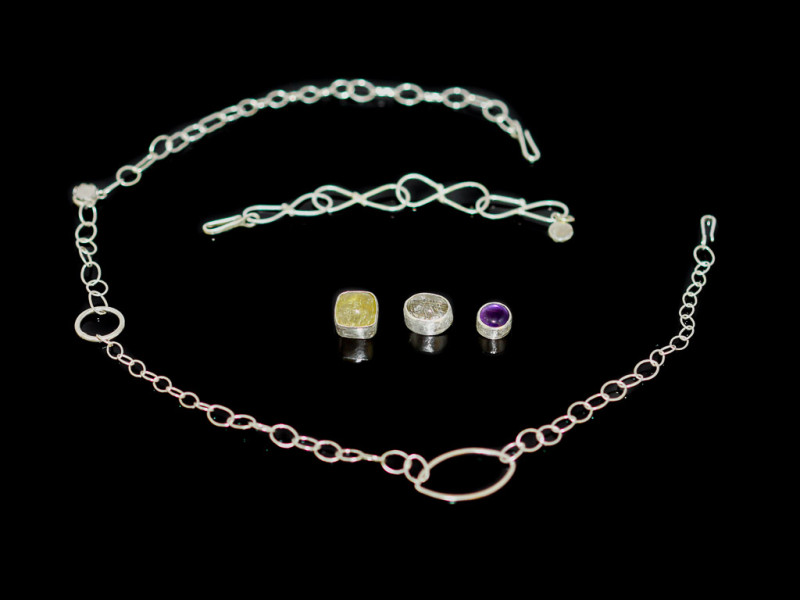 MAGNETIC | Set aus Kette und Armband mit drei Edelsteinen