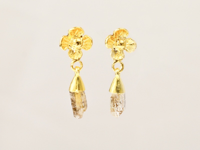 3 D Herkimer Diamond Quartz gold earrings (ausverkauft)