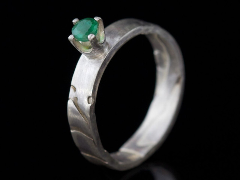 Sakura Green faceted Emerald crown Sterling Silver Ring (Ausverkauft)