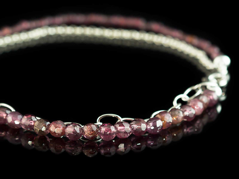 Doppeltes Armband aus geschliffenem Granat und Silberkettchen | 925er Silber (Ausverkauft)