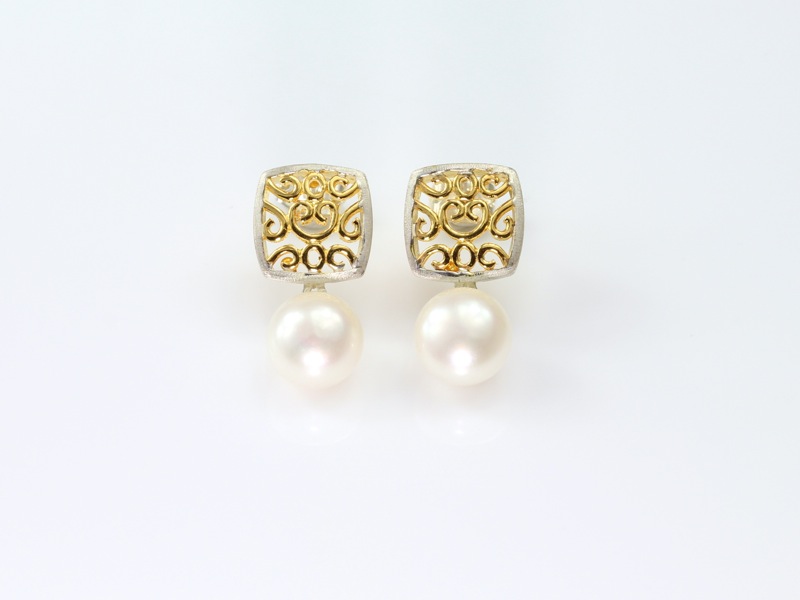 Filigree Sterling Silver earrings with Pearl (ausverkauft)