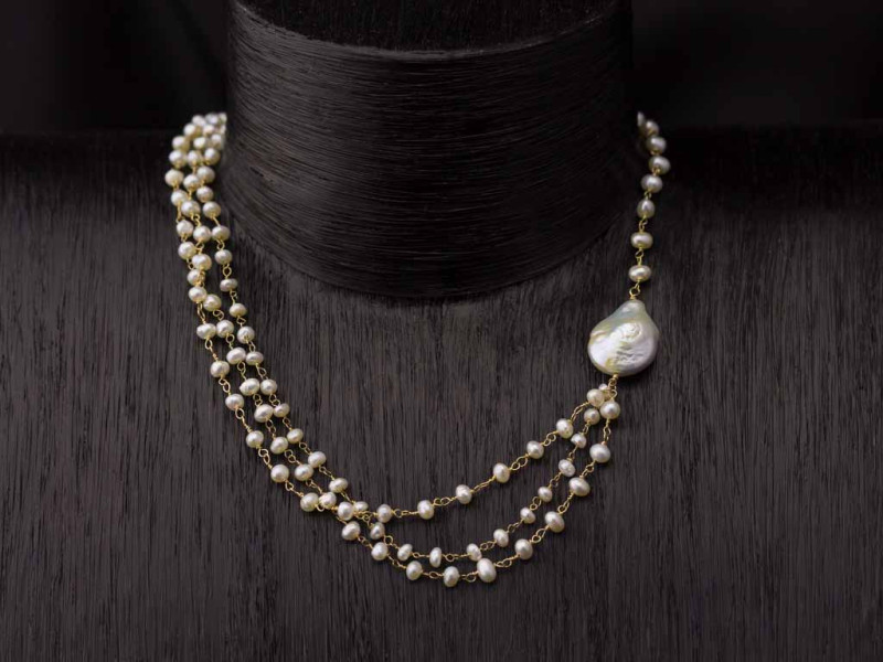 PEARL DREAM | Triple necklace with Gold links (made to order) PEARL DREAM | Triple necklace with Gold links (made to order)