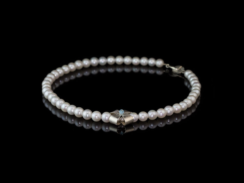 PERLENKETTE MIT TOPAS IN KREUZSCHLEIFE | 925er Silber (verkauft)