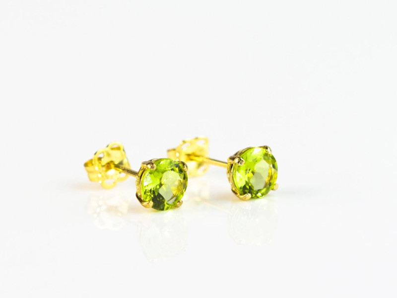 Grünes Gold | Ohrstecker mit Peridot aus 9 karat Gold (Ausverkauft)