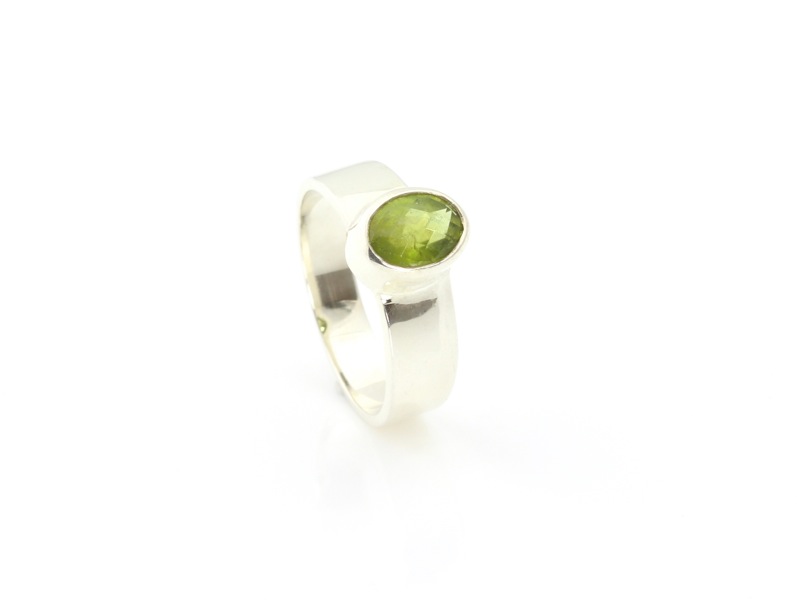 Peridot ring faceted Sterling Silver (ausverkauft)