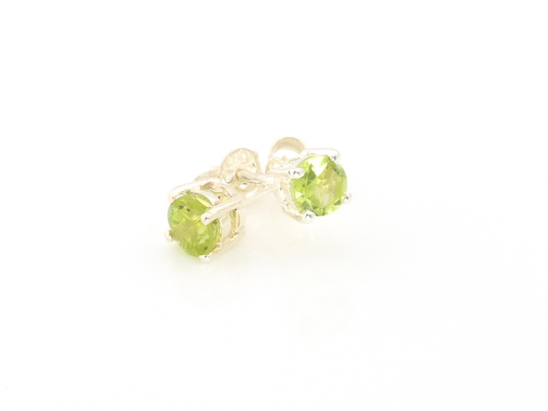 Peridot sparkling Sterling Silver ear studs (ausverkauft)
