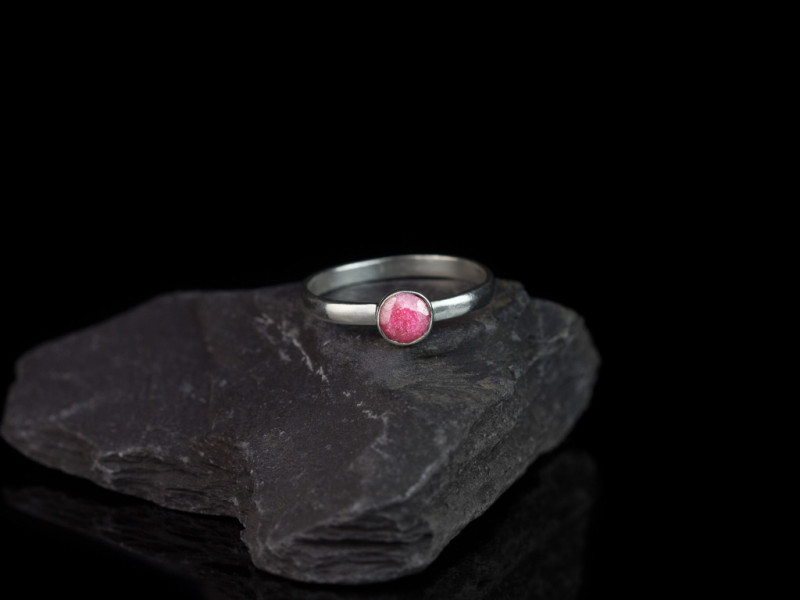 DER EDLE RUBIN | Ring aus 925er Silber (Ausverkauft)