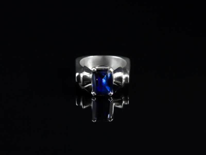 DARK BLUE STATELY | Sapphire Sterling Silver ring