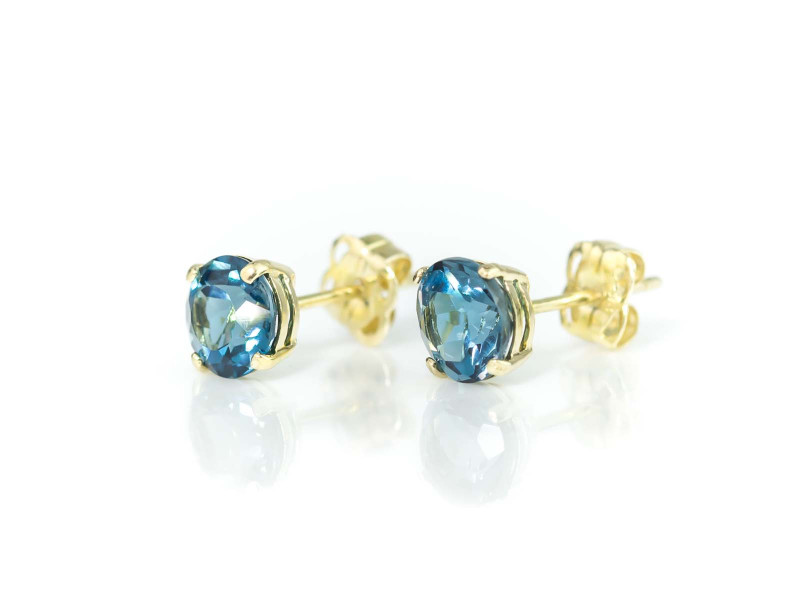 Edle Ohrstecker mit blauem Topas in neun Karat Gold (wird angefertigt)