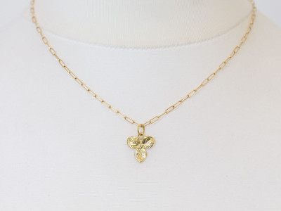 Hortensien-Blütenblatt Anhänger aus 750er Gelbgold mit Diamant handgefertigt