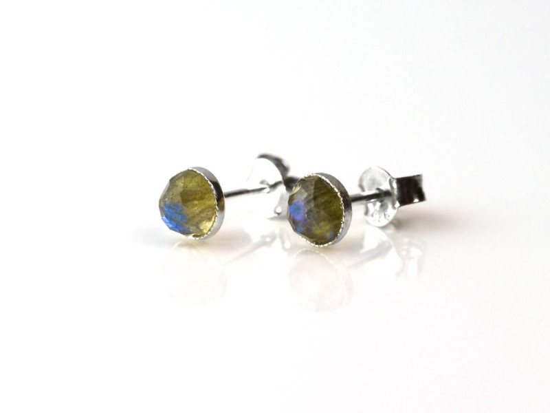 Glühen grün-blau | Labradorit Ohrstecker aus 925er Silber (verkauft)