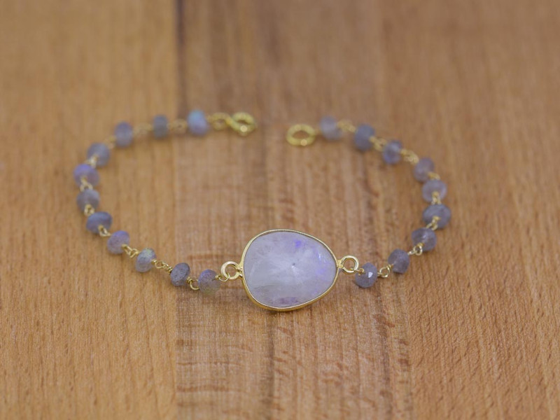 MOONSTONE MEETS LABRADORITE | Bracelet in Gold vermeil (made to order) MOONSTONE MEETS LABRADORITE | Bracelet in Gold vermeil (made to order)