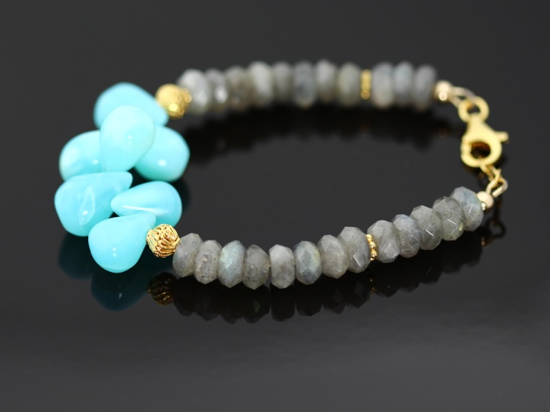 Blue Peruvian Opal Labradorite Gold bracelet (ausverkauft)