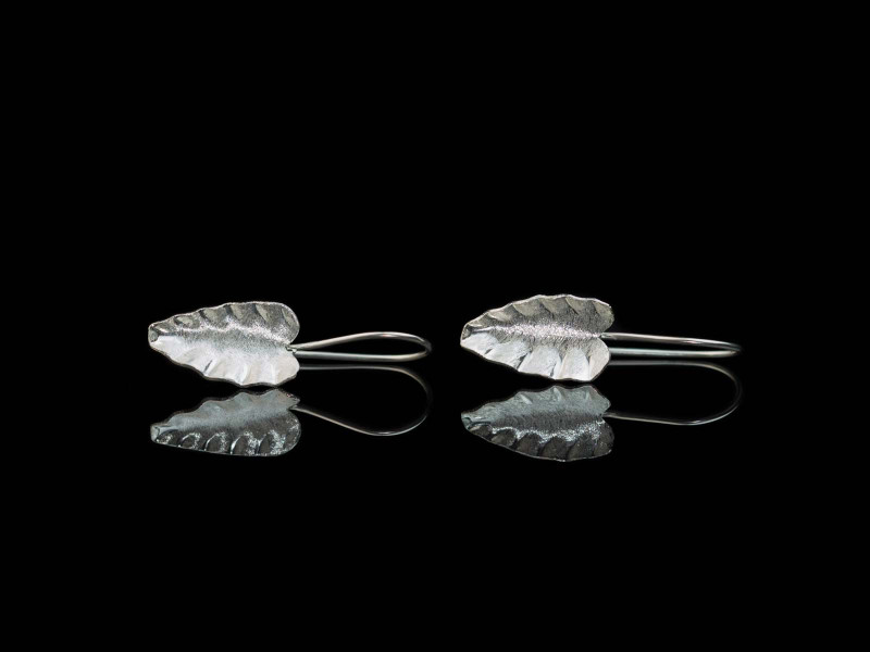 Blatt Ohrringe | Sterlingsilber mit gebürsteter, matter Oberfläche (Ausverkauft)