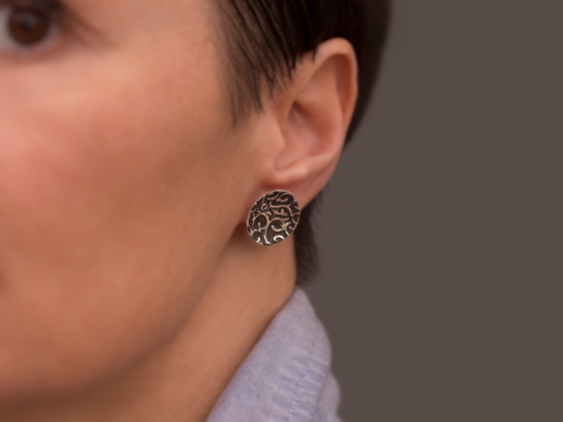 CONCAVE ORNAMENTS | Sterling Silver ear studs with flower patterns CONCAVE ORNAMENTS | Sterling Silver ear studs with flower patterns