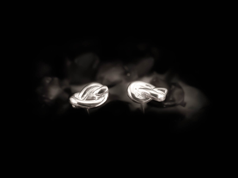Die Knotenohrringe | glänzende 925er Silber Ohrstecker (Ausverkauft)
