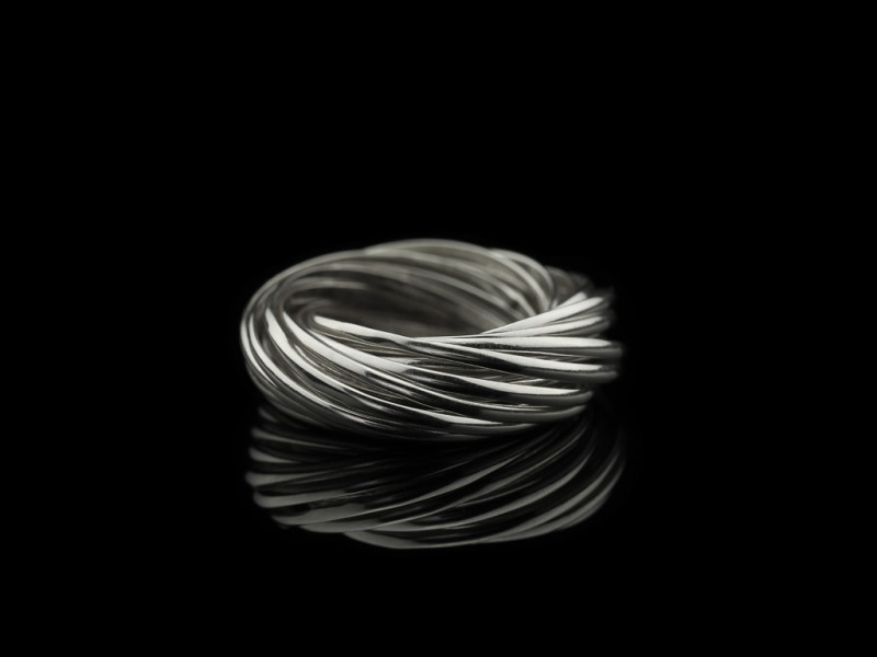 TWENTYONE | Sterling Silver rings intertwined (custom made) TWENTYONE | Sterling Silver rings intertwined (custom made)