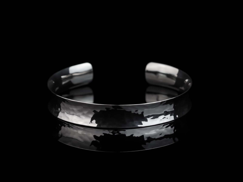 Liquid Shine Armreif | 925er Silber gehämmert und hochpoliert (Ausverkauft)