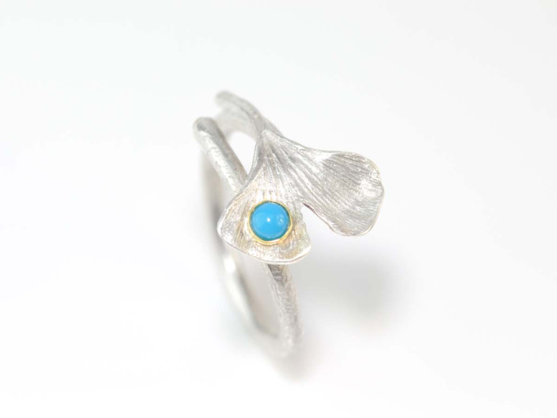 Gingko Blatt Ring | Sterlingsilber mit in 9ct Gold eingefasstem Türkis (Anfertigung)